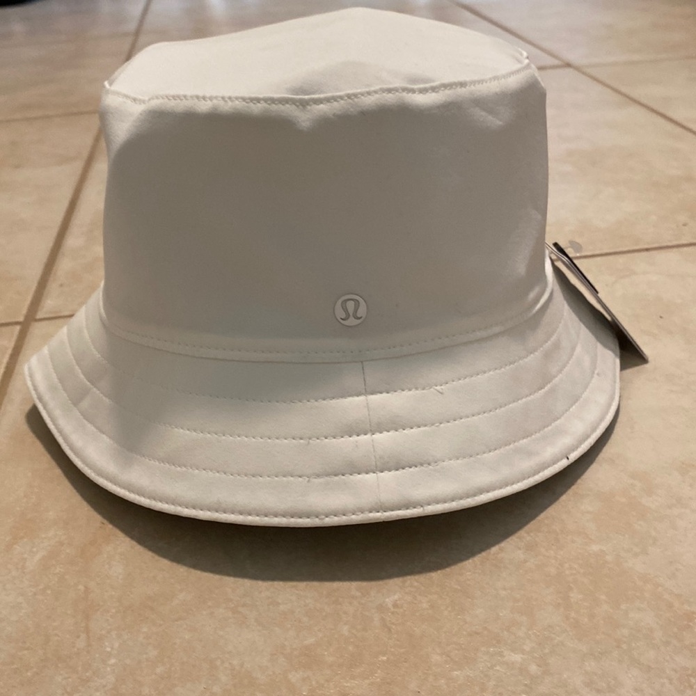 lululemon bucket hat